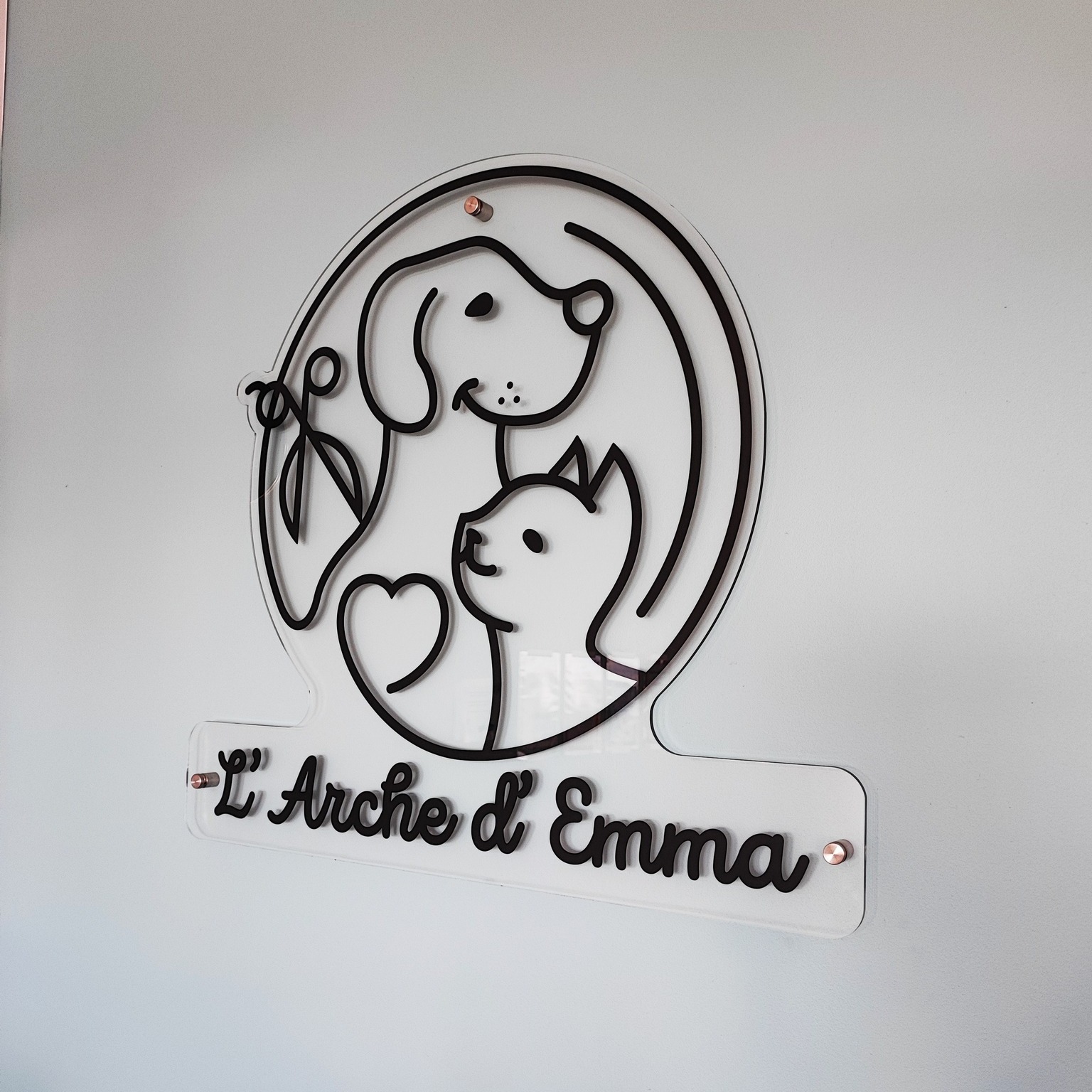 Logo en plexiglass découpé par MultiPub.re au Tampon