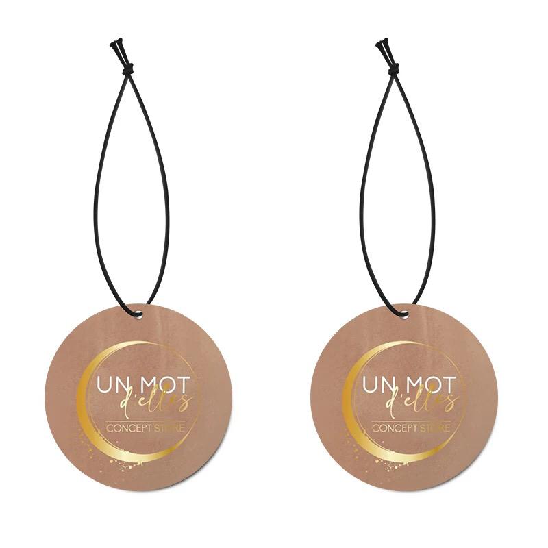 Ajoutez une touche de style à votre véhicule avec notre parfum de voiture personnalisé